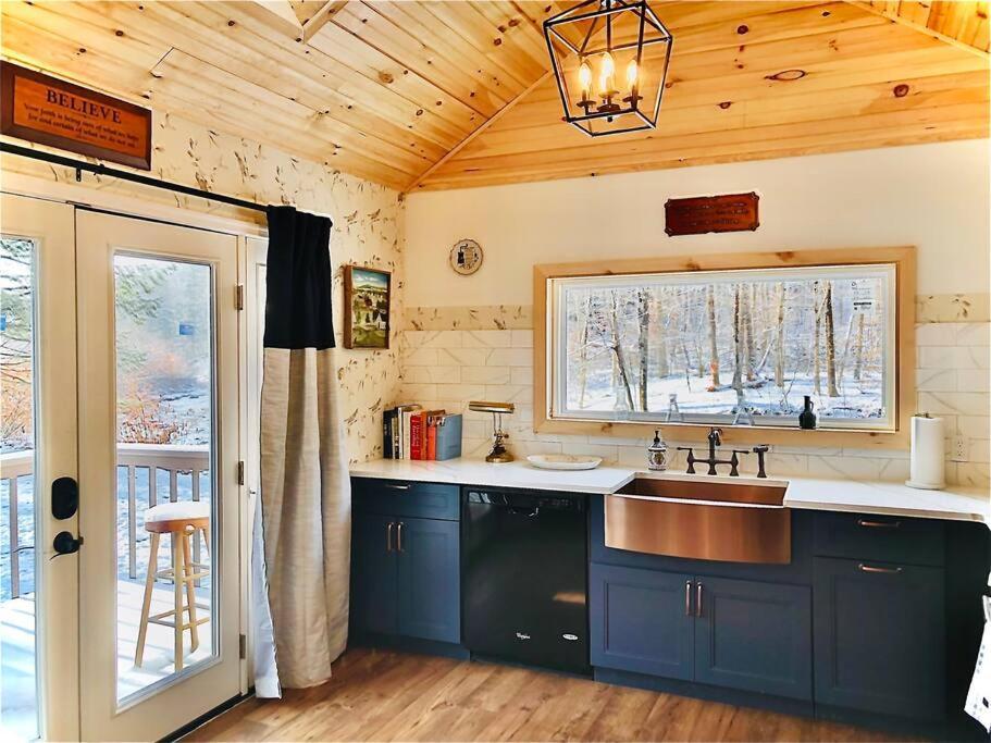 Charming 120-Year-Old Farmhouse By The Creek. Starlight المظهر الخارجي الصورة
